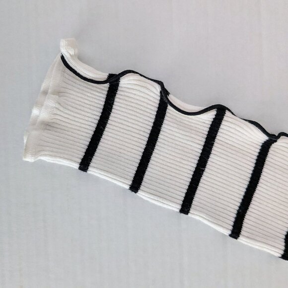 T TAHARI Women's Lightweight Long Sleeve Knit Sweater Top Size S White Black - Picture 4 of 8